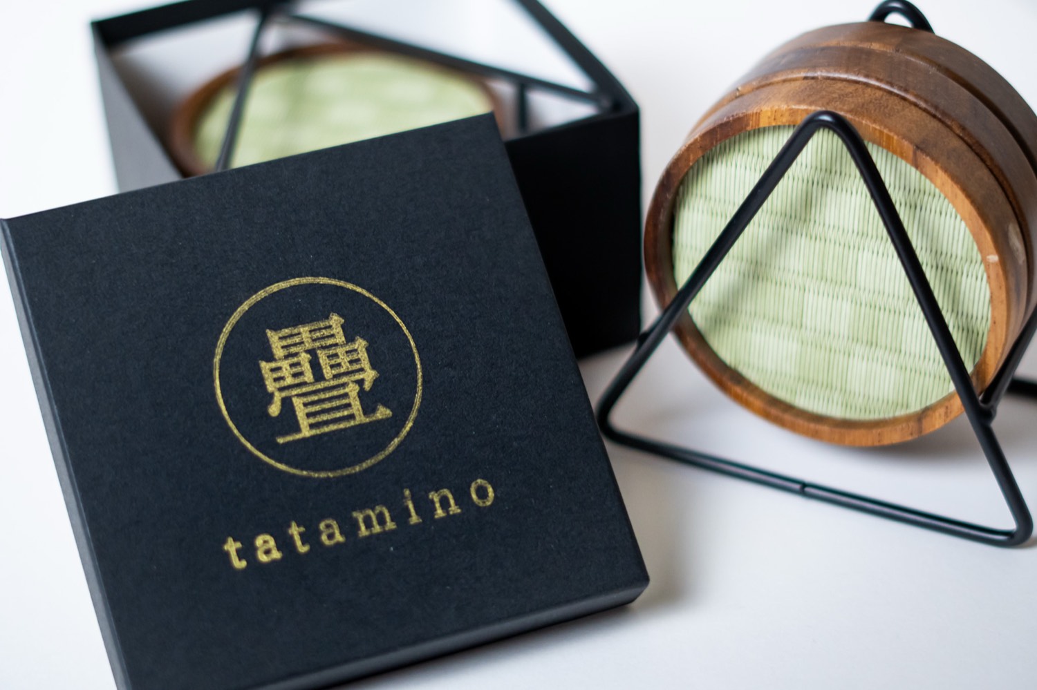 畳のコースターとtataminoのギフトボックス